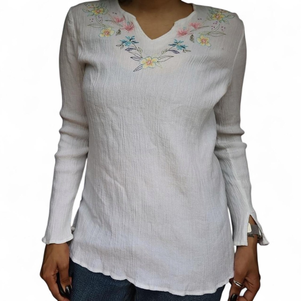 Embroidered Floral Crinkle Knit Long Sleeve Top